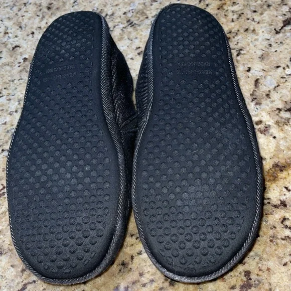 True Religion Slippers Size Large (11-12) - Picture 4 of 8